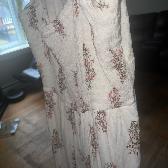 Dress - Picture 3 of 4